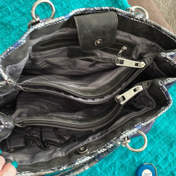 Simply Vera Wang large shoulder bag - Picture 3 of 4
